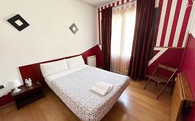 Hostal La Casa de La Plaza